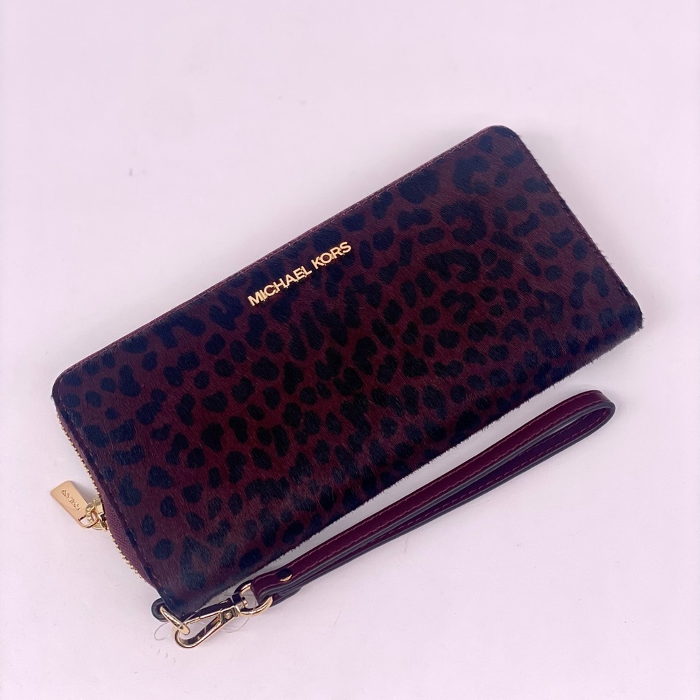 Michael Kors Leopard Print Large Continental Wallet - Picture 5 of 16
